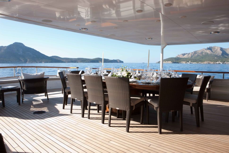 Alfresco Dining
