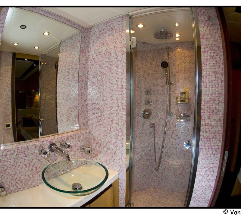 27m Pershing 90 Maximo