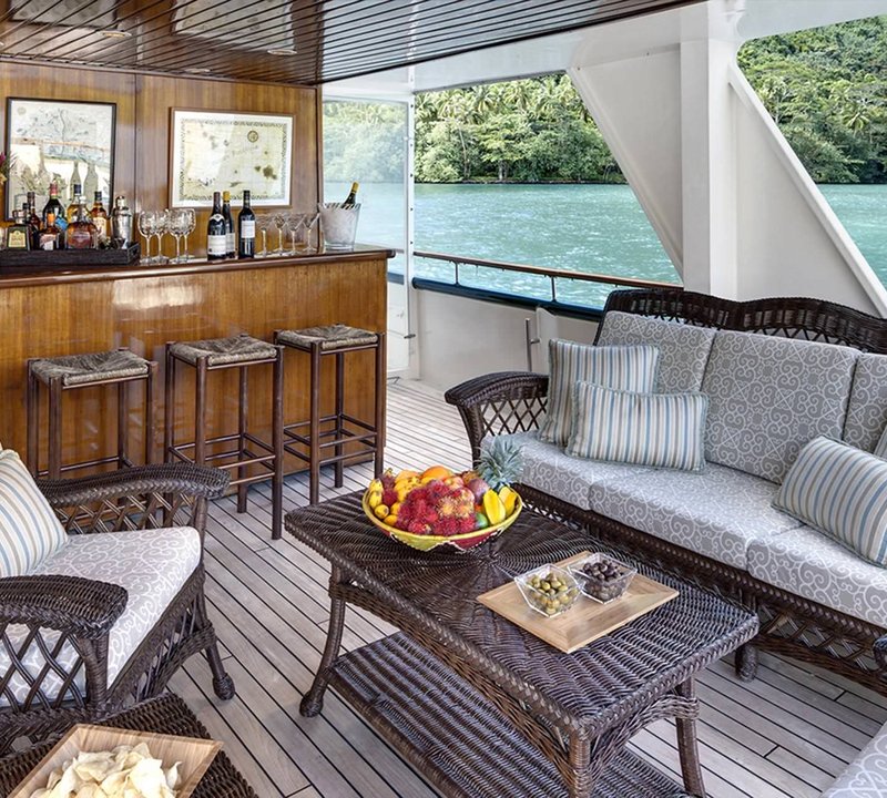 Yacht ASKARA - Deck
