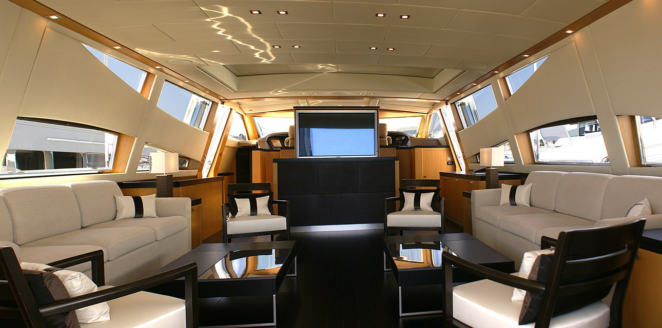 Yacht EOL B - Salon lookin forward
