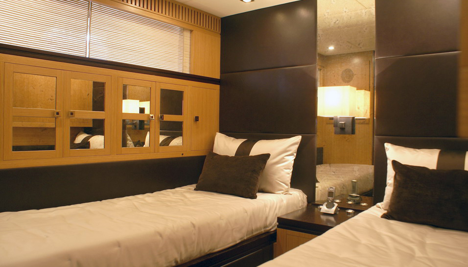 Yacht EOL B - Twin Cabin