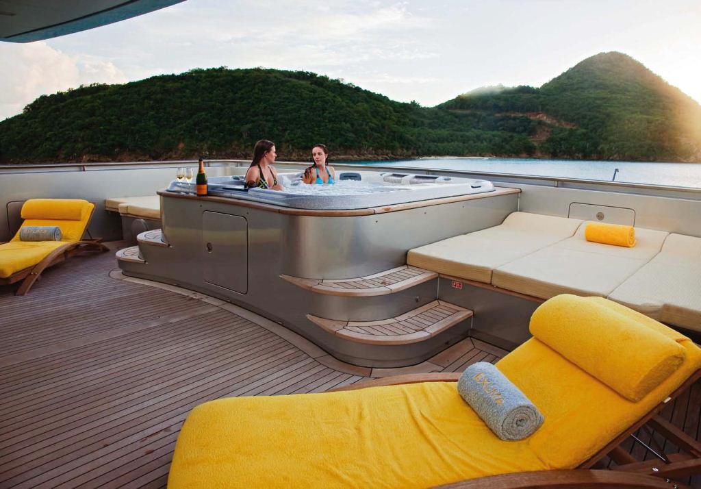Yacht Exuma - Spa Pool
Yacht Exuma - Spa Pool Pool on Deck