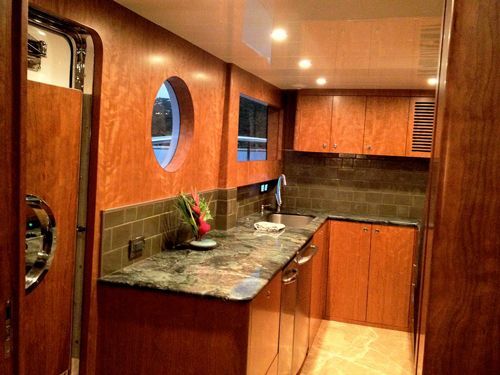 Yacht GO - Galley