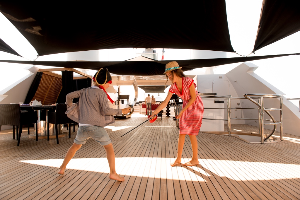 Yacht IDOL - Sundeck