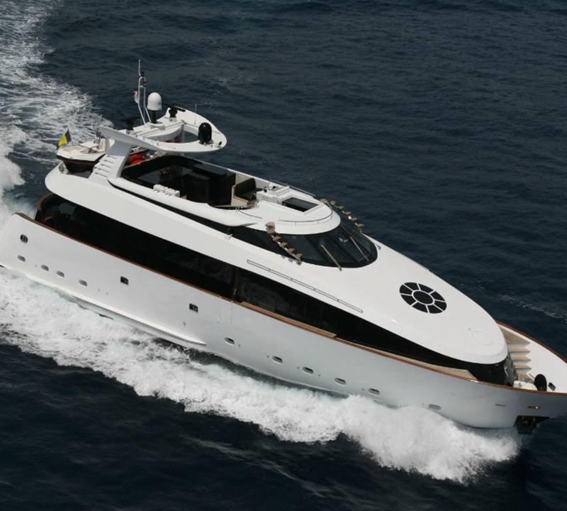 Yacht LOR