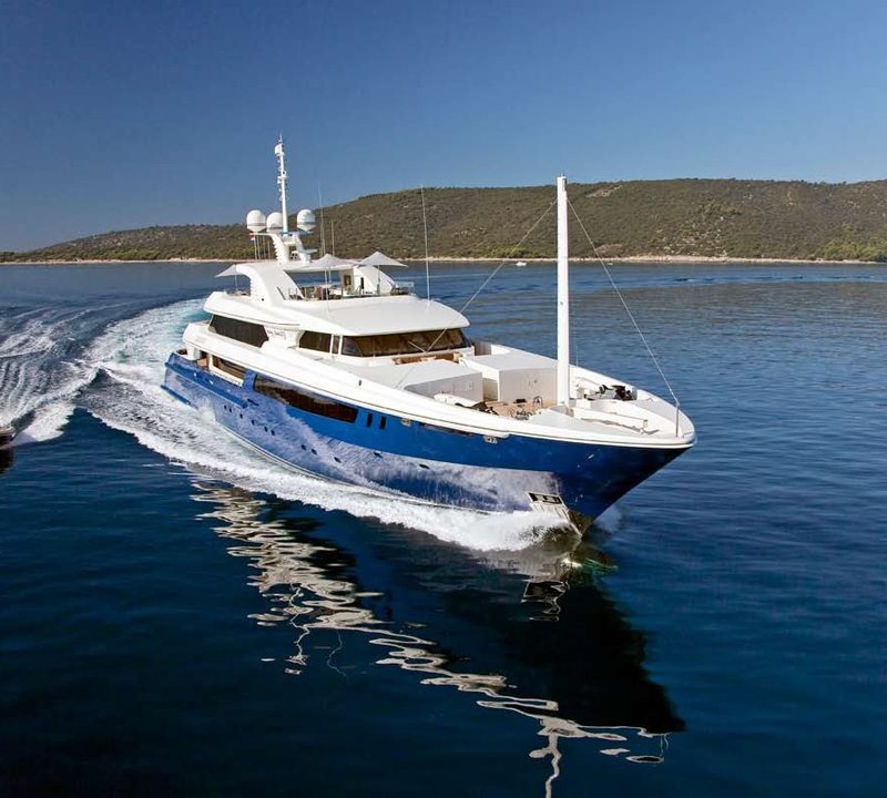 Yacht MARY JEAN II By ISA - Profile Underway In The Mediterranean