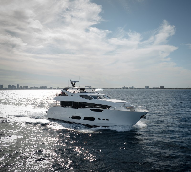 Yacht NIGORA