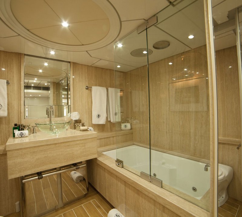 Yacht OCEANA By Oceanfast - Interior - Ensuite