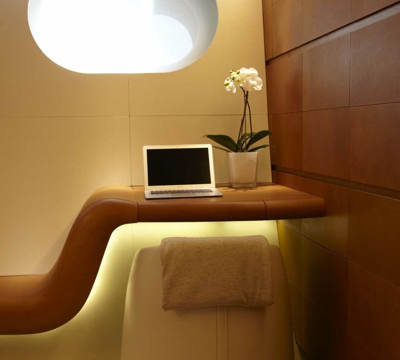 Yacht PANTHALASSA By Perini Navi - Dusk  - Desk Detail