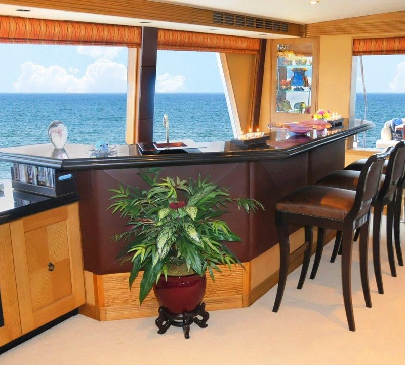 Yacht SCOTT FREE -  Salon Bar