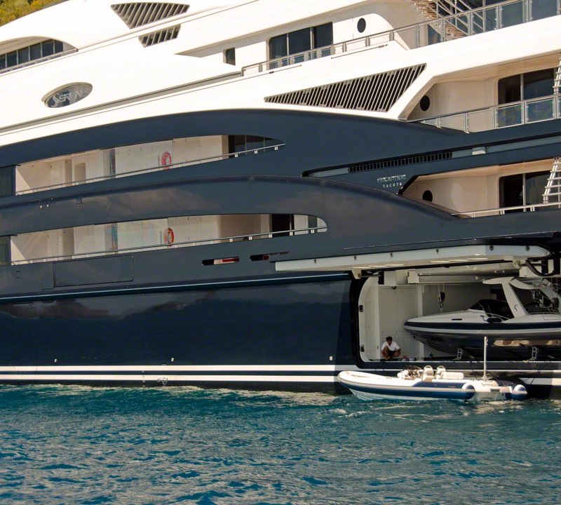 Yacht SERENE - Garage