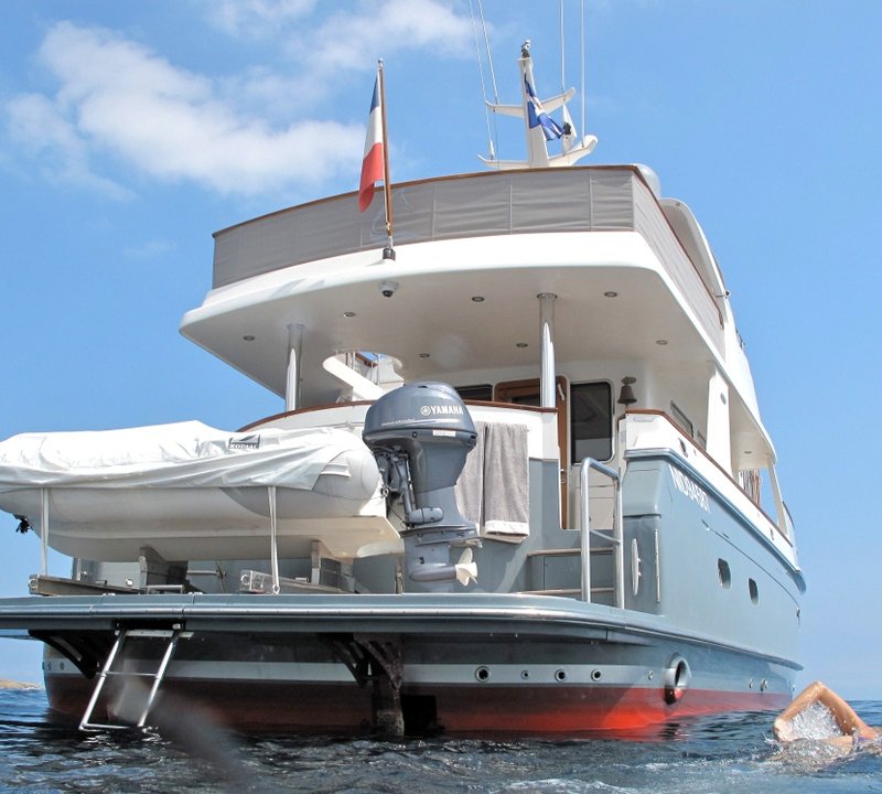 Yacht SILVER FOX - Aft View