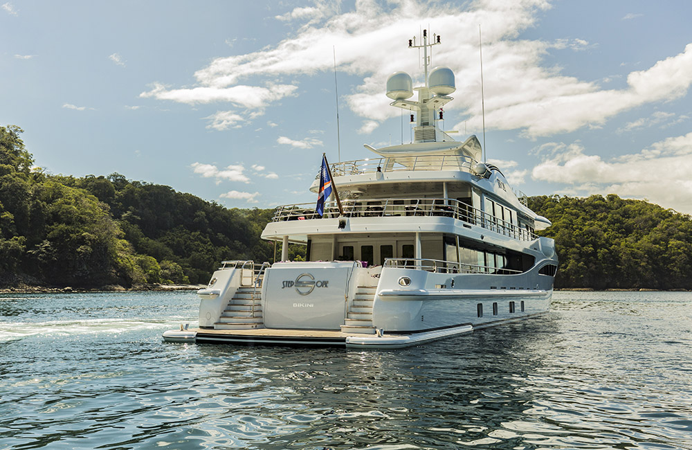 Yacht STEP ONE An Amels 180 LE - Aft