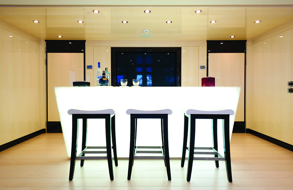 Yacht STEP ONE An Amels 180 LE - Bar