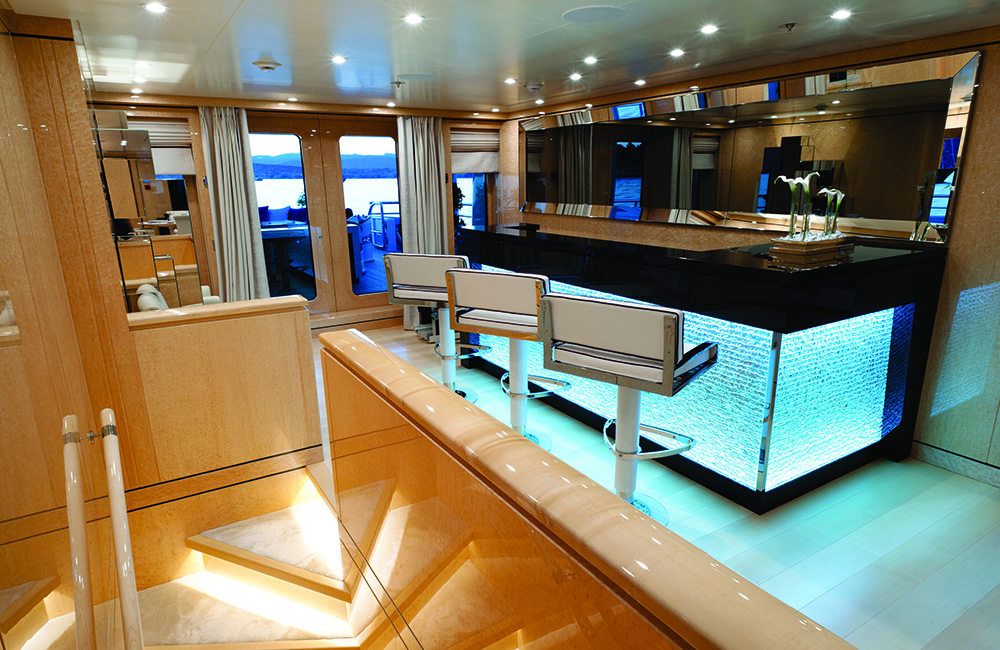 Yacht STEP ONE An Amels 180 LE - Bar