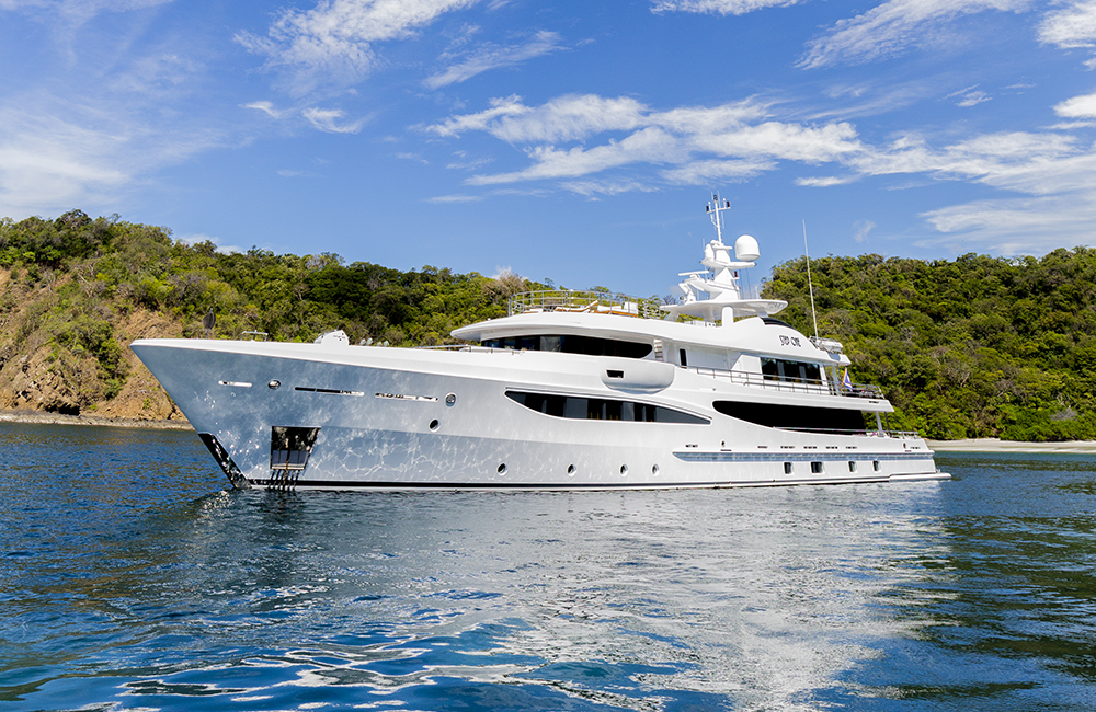 Yacht STEP ONE An Amels 180 LE - Profile
