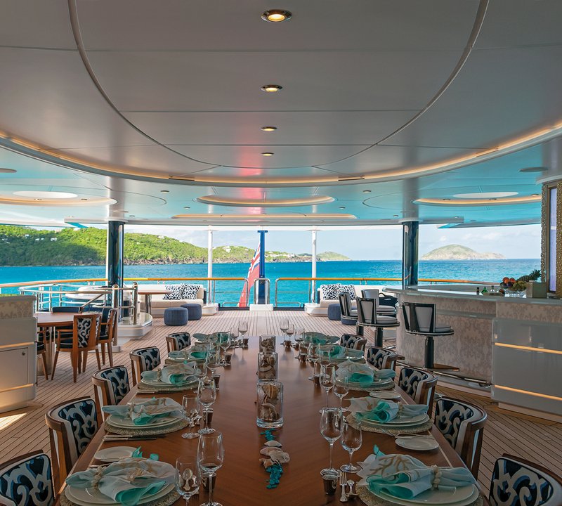 Yacht Solandge - Outside Dining