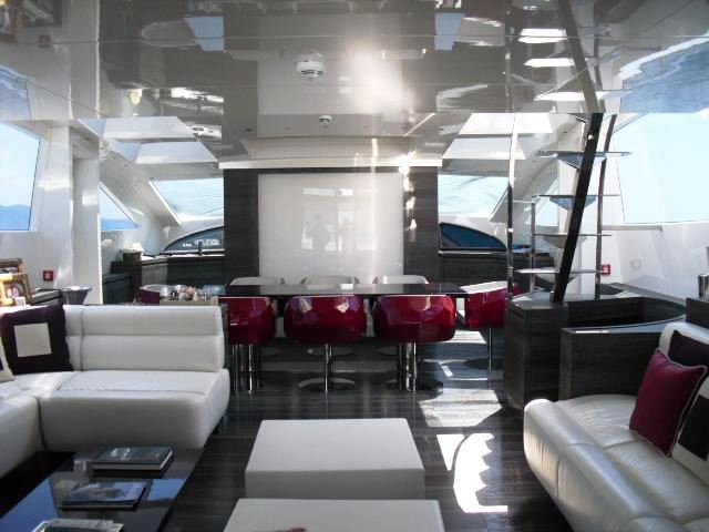 Yacht TOBY - Formal Dining