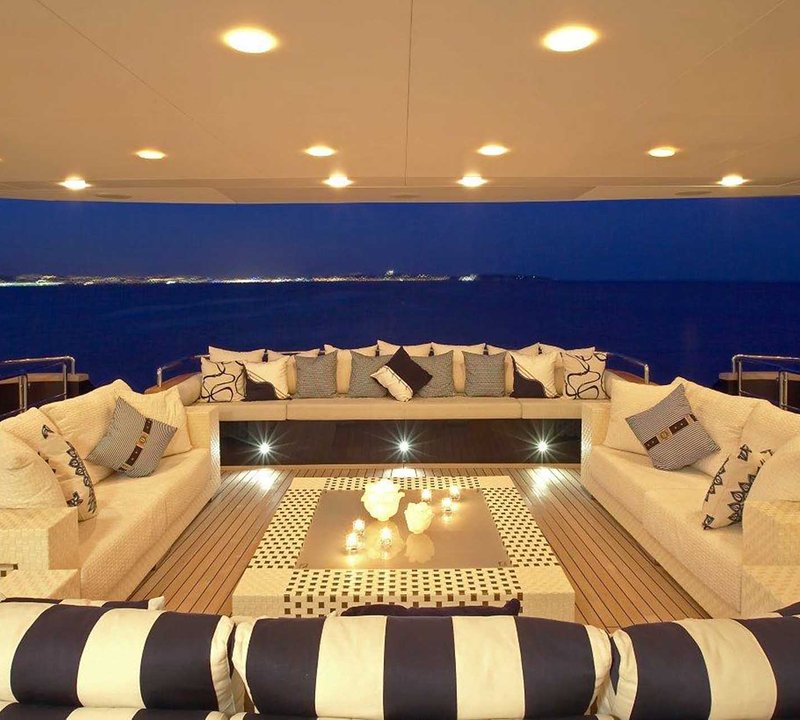 Aft Exterior Lounging Area