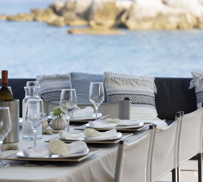 Al Fresco Dining