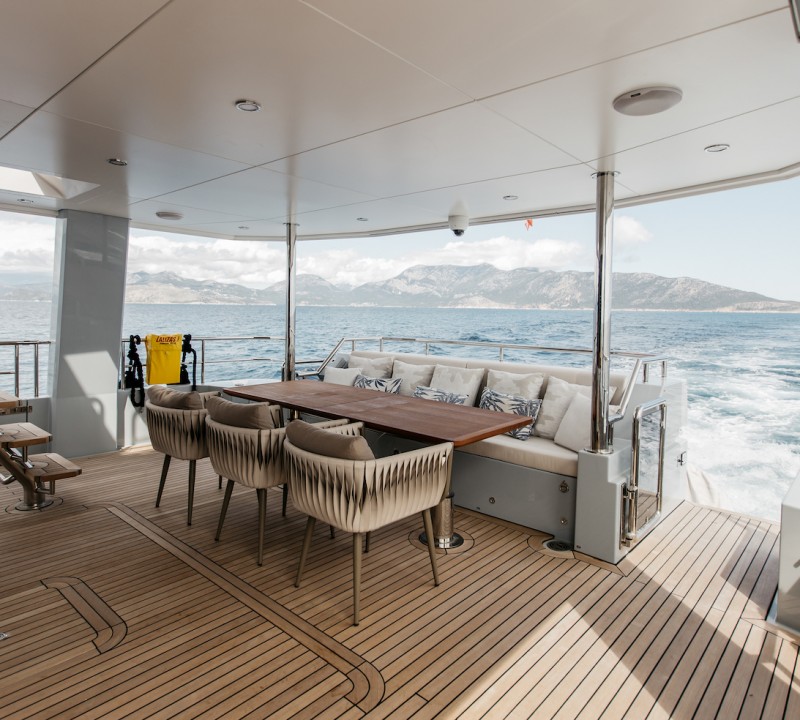 Al Fresco Dining Aft Deck