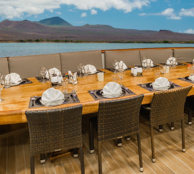 Alfresco Dining