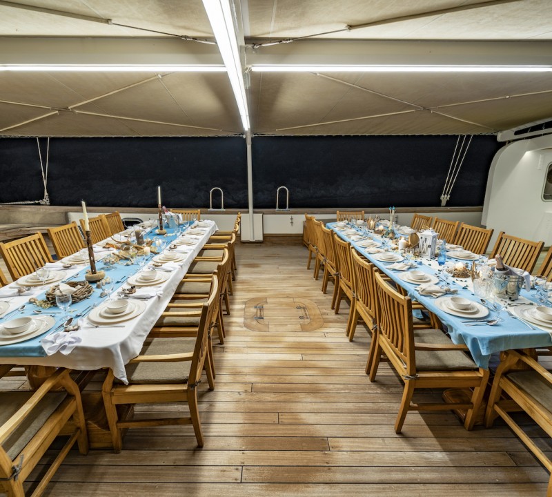 Alfresco Dining