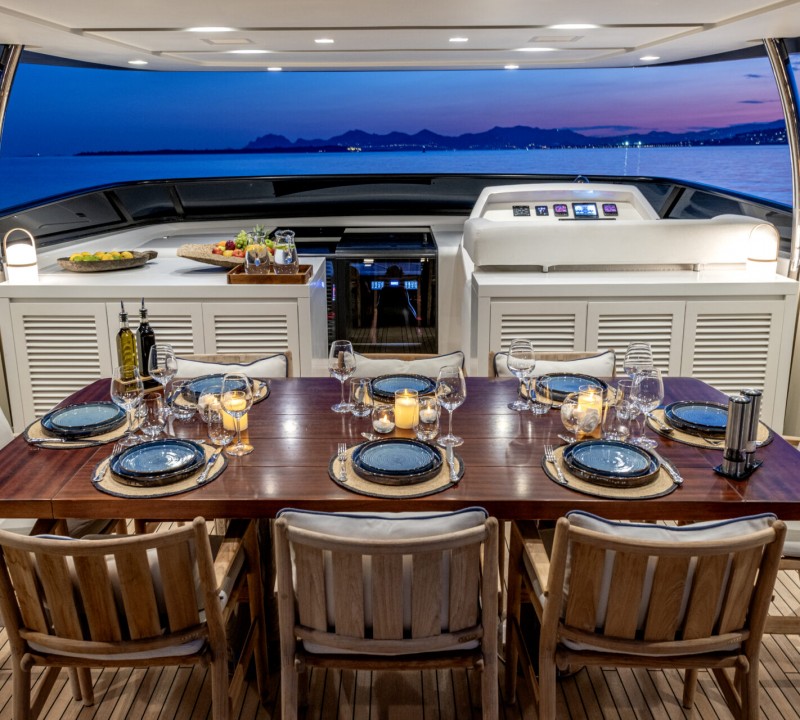 Bridge Deck Dining