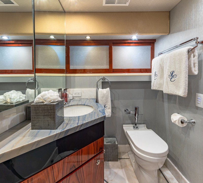 Bunk Cabin Bathroom
