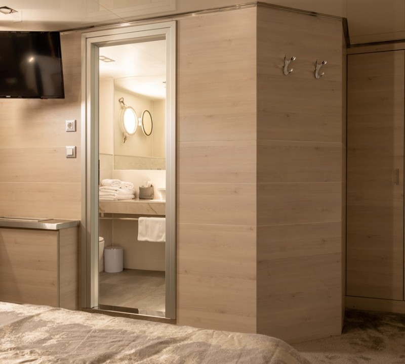 Cabin Bathroom