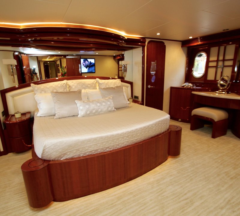 Cabin With Desk