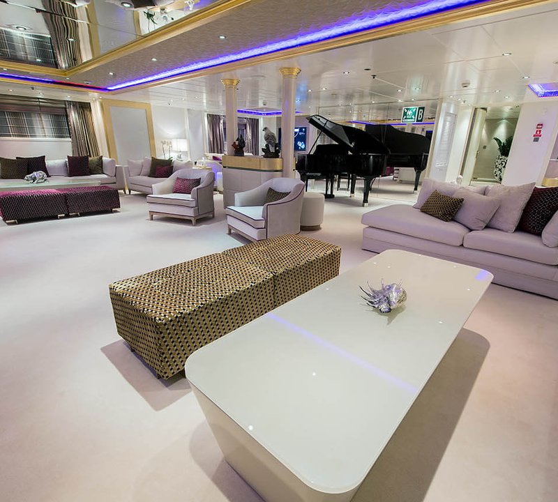 Comfortable Salon