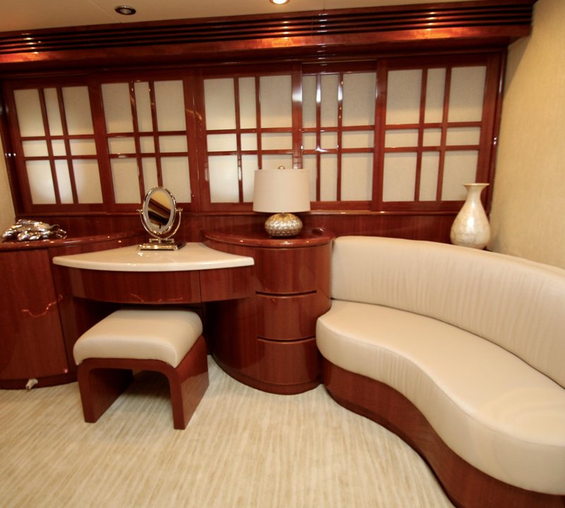 Desk And Sofa In Double Cabin