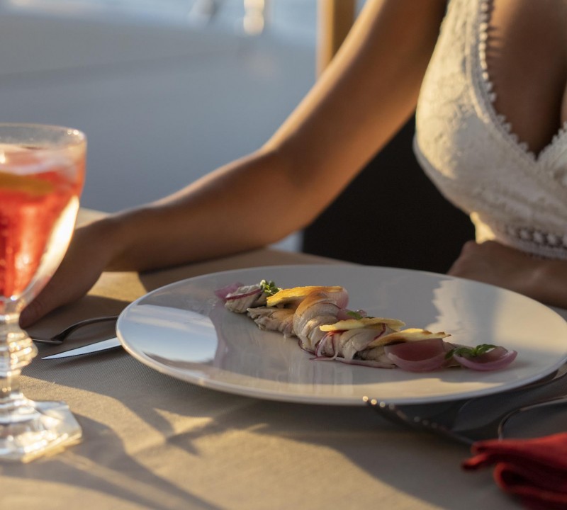 Dining On Deck - Lifestyle