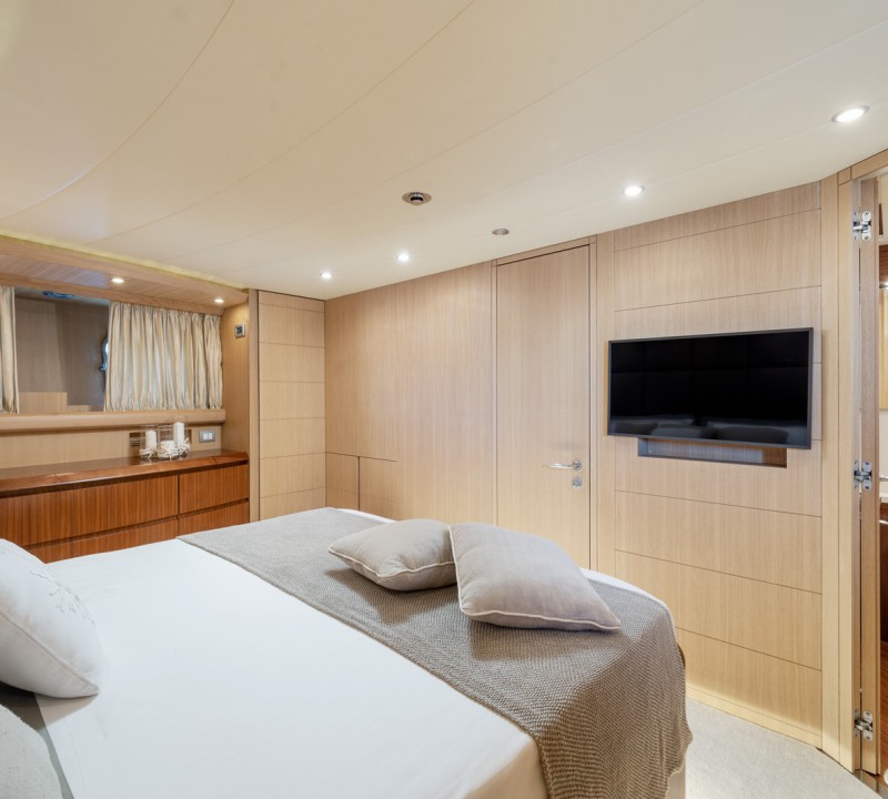 Double Guest Cabin And Ensuite