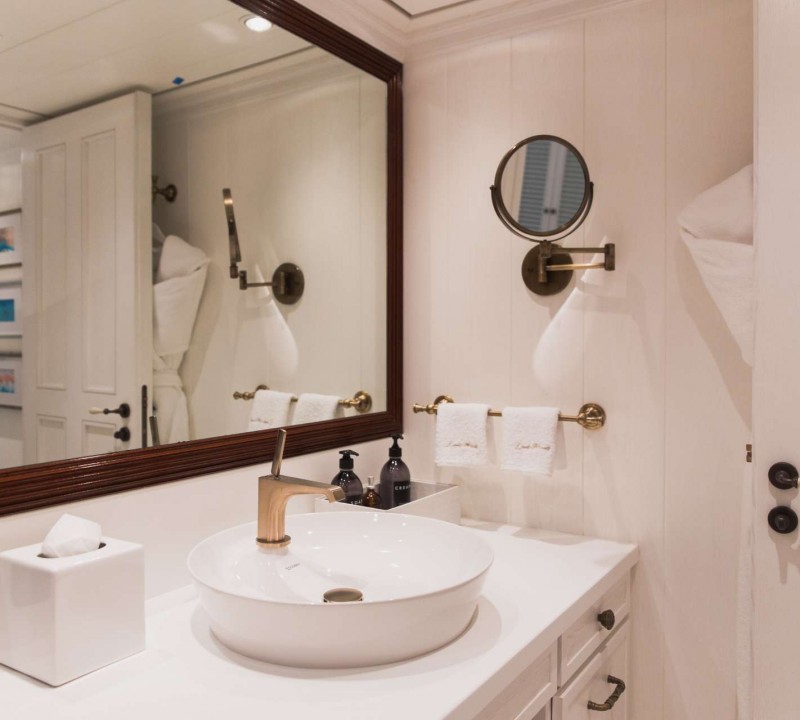 Ensiote Bathroom