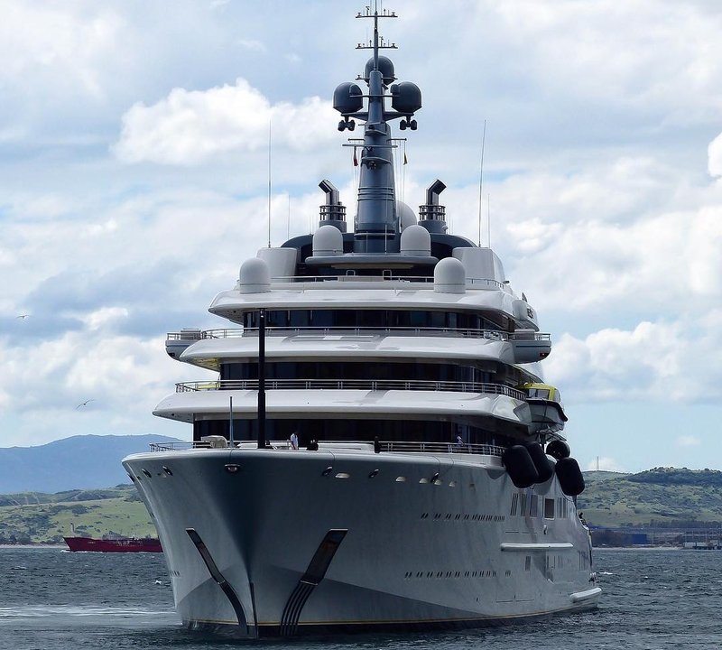 Exterior Bow