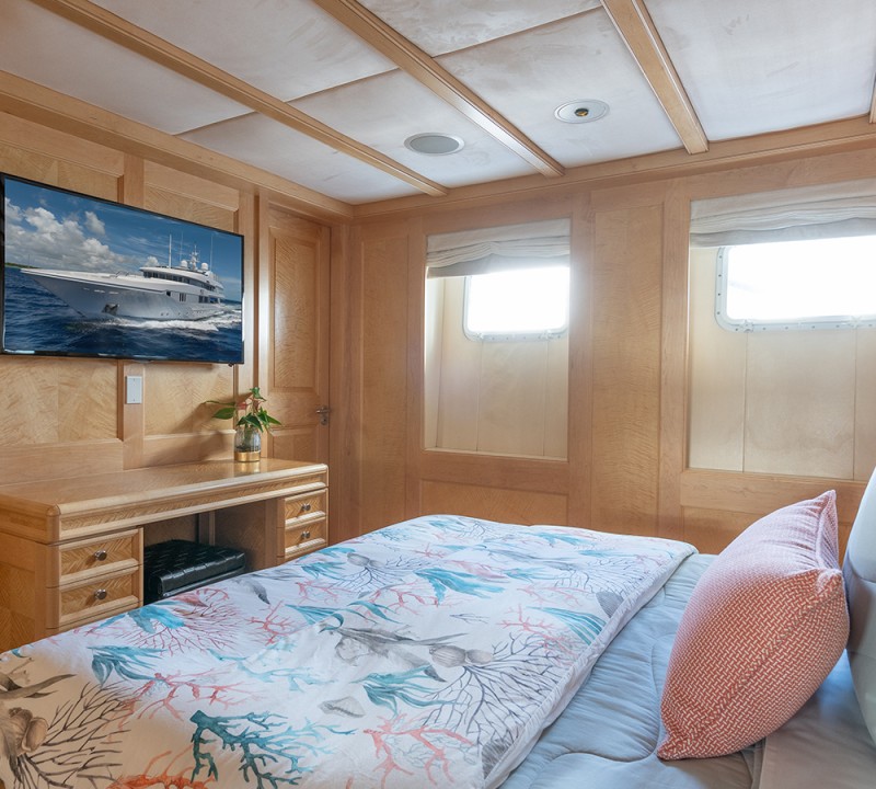 Guest Cabin  - Below Deck Double - Tv