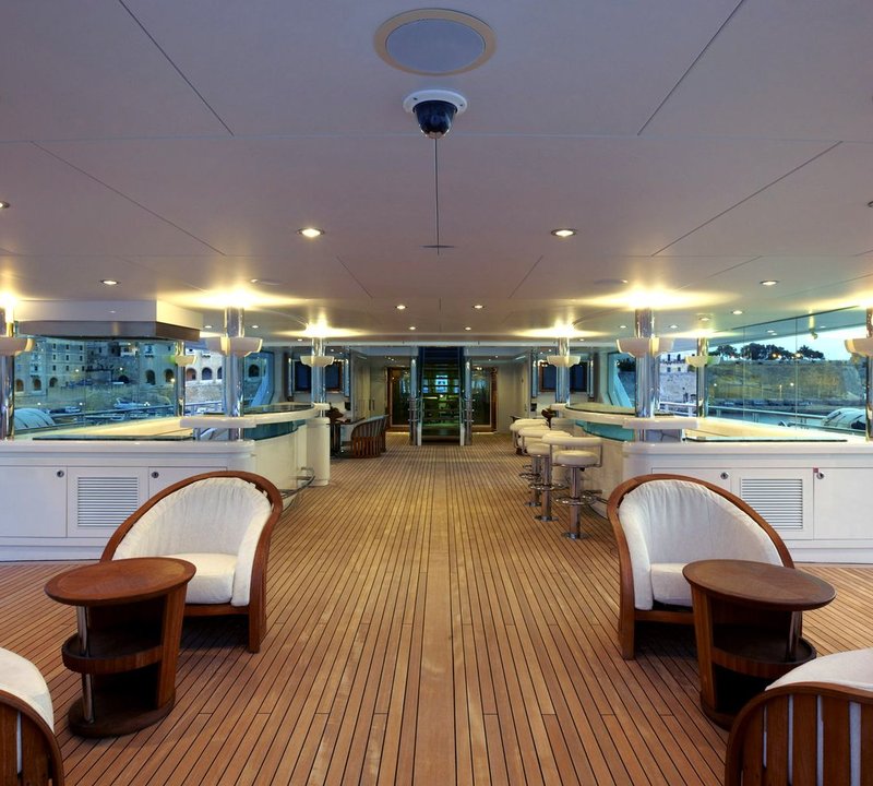Huge Decks