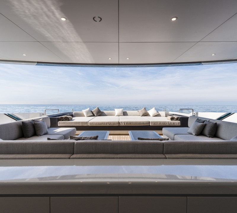 Huge Lounging Area