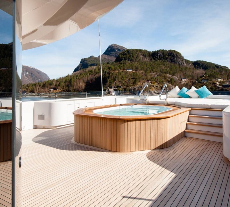 Jacuzzi Tub