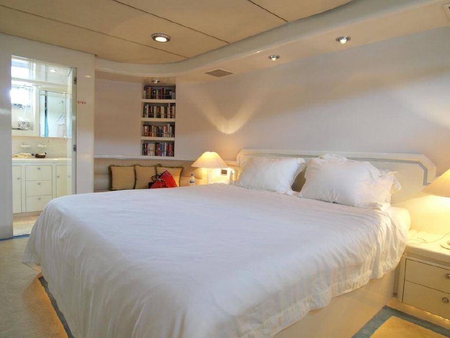 Large Double Cabin