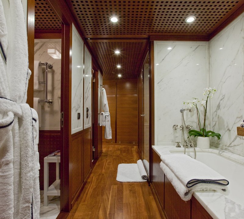 Large Ensuite