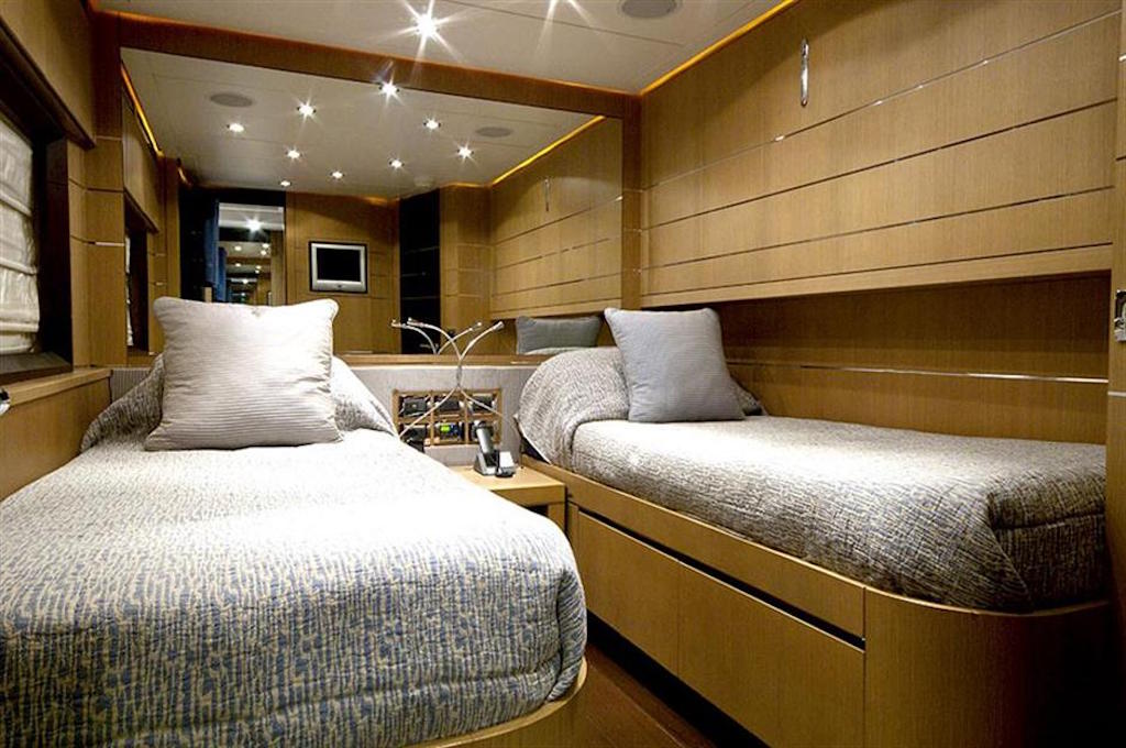 Twin cabin