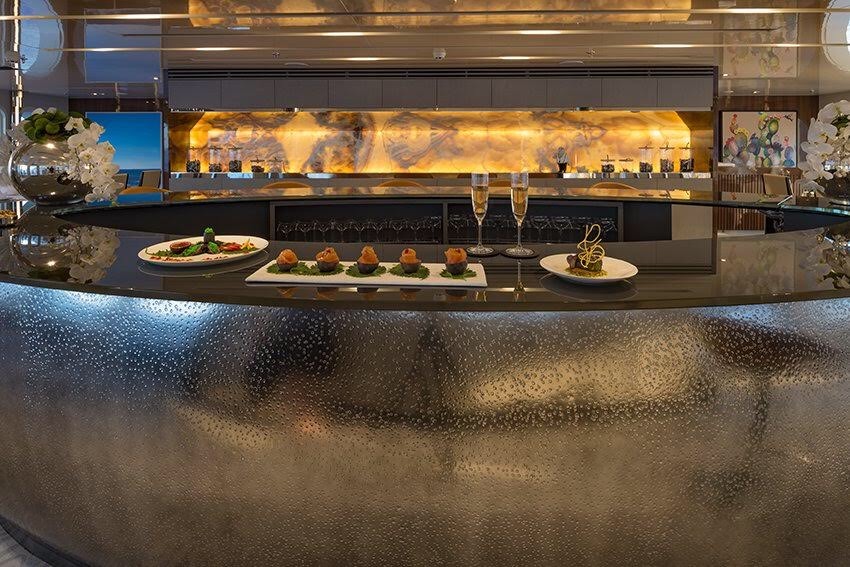 Luxurious Bar