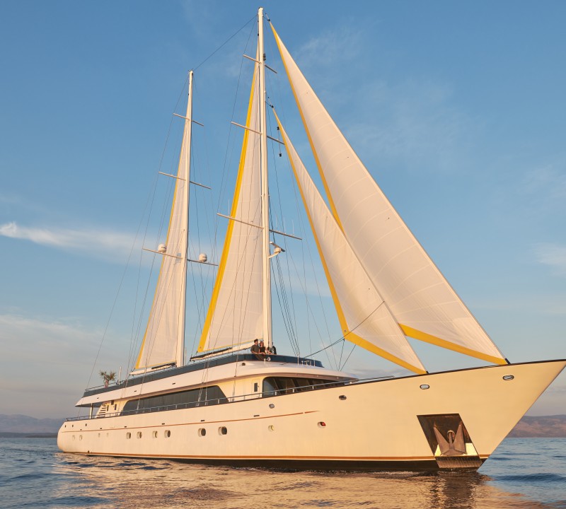 Luxury Charter Yacht ANIMA MARIS