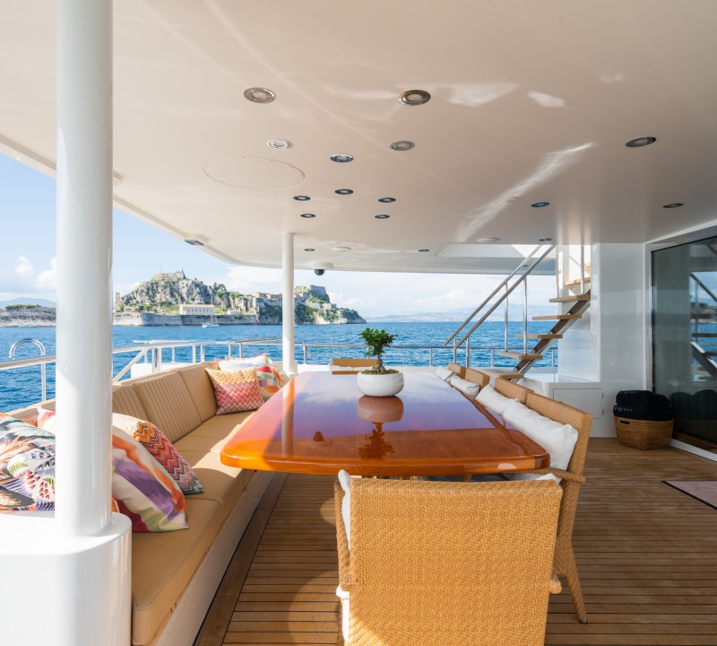Main Deck Dining