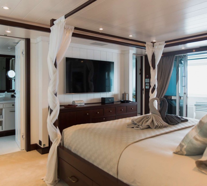 Main Deck Master Suite