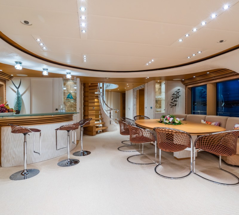 Main Saloon Bar And Dining Table