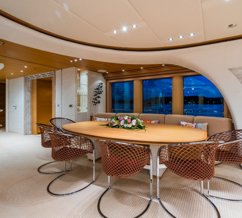 Main Saloon Dinign Table
